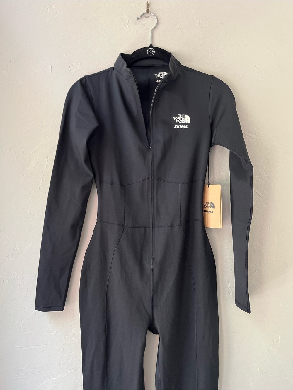 SKIMS X TNF REFINA BODYSUIT IN ONYX S - Picture 2 of 7